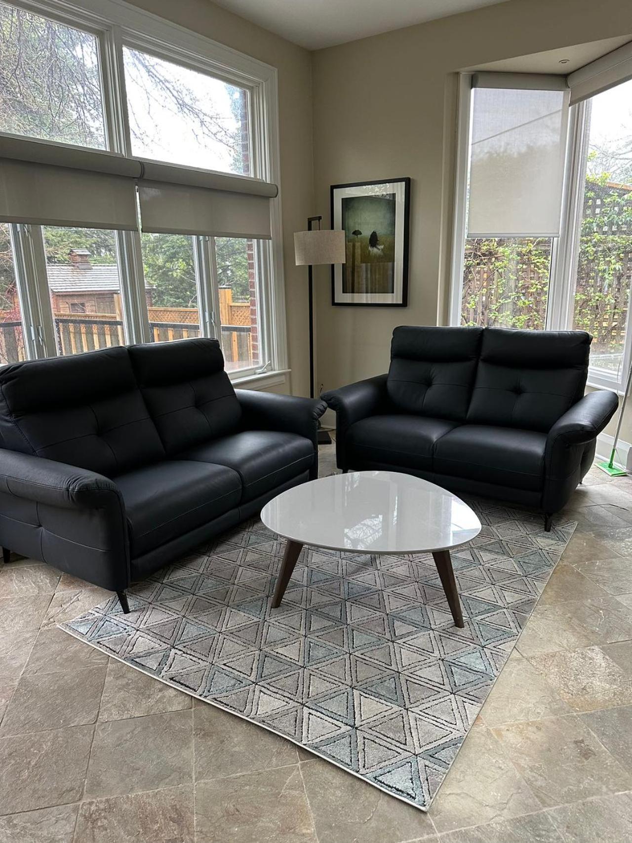 Double Bedroom On Up Or 3 Bedrooms In Basement Near Eglinton Subway Station Toronto Exteriör bild