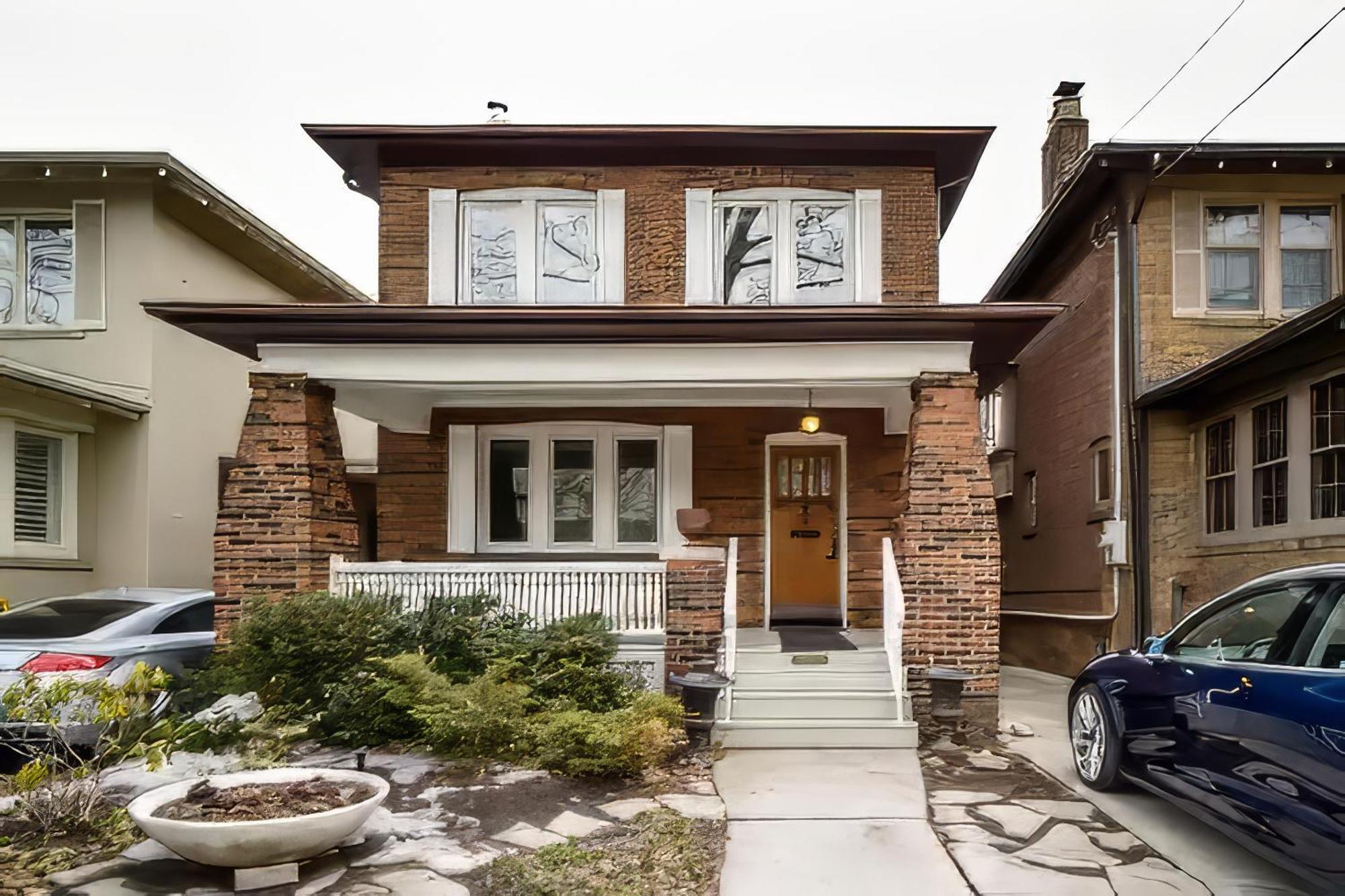 Double Bedroom On Up Or 3 Bedrooms In Basement Near Eglinton Subway Station Toronto Exteriör bild