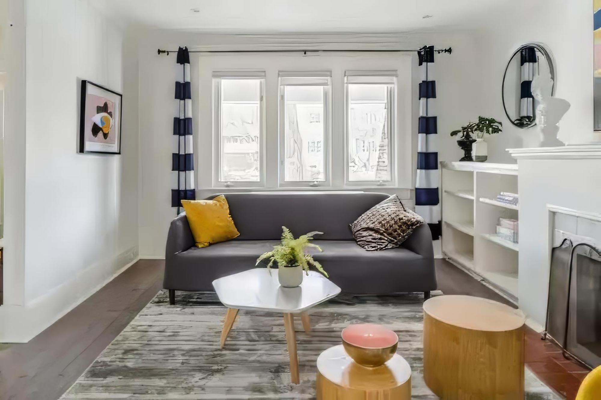Double Bedroom On Up Or 3 Bedrooms In Basement Near Eglinton Subway Station Toronto Exteriör bild